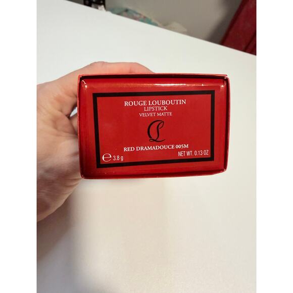 Christian Louboutin Red Dramadouce 005M Velvet Matte Lipstick - Picture 8 of 11